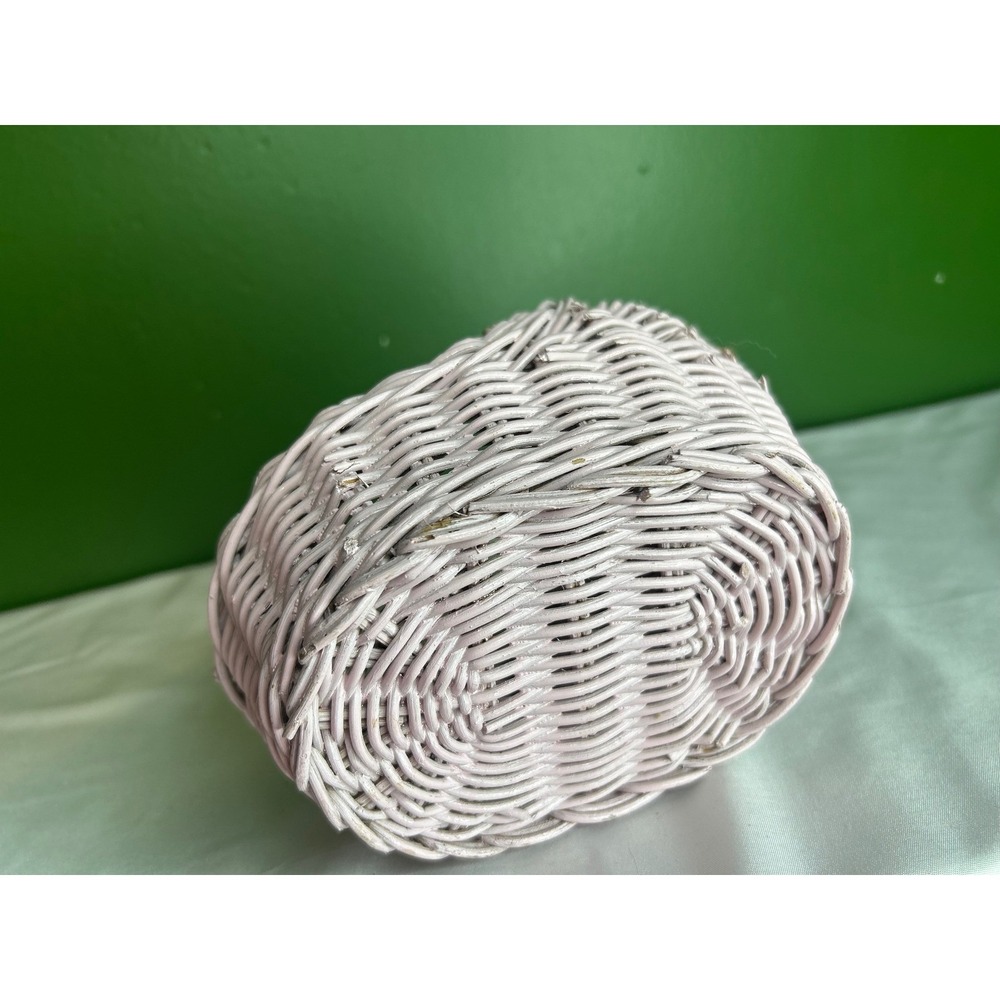 Vintage Pink Wicker Baby Bassinet Basket Miniature Cradle Nursery Decor 6.5 Inch - Picture 5 of 7